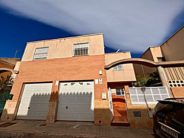  Venta de casas/chalet en Huércal de Almería