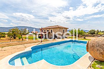  Venta de casas/chalet con piscina y terraza en Oliva de Plasencia