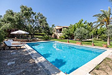 Imagen 1 Venta de terreno con piscina en Vilafranca de Bonany