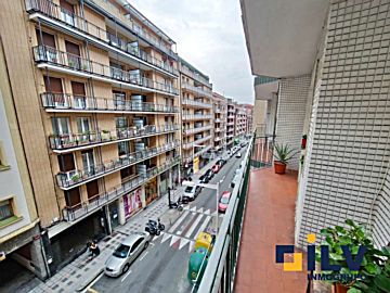 Venta de piso con terraza en Santurtzi
