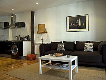 Sillon cocina 2.jpg Alquiler de estudio/loft en Centro-Ensanche (Vitoria-Gasteiz), En pleno centro