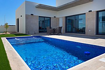Foto Venta de casa con piscina y terraza en Daya Nueva, Daya Nueva