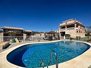 Foto Venta de casa con piscina y terraza en La Cala de Mijas, La Cala de Mijas