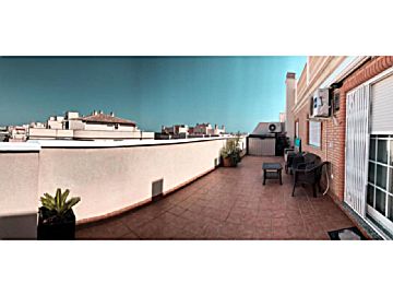 021759 Venta de piso con piscina y terraza en Urbanización de Roquetas-Las Marinas (Roquetas de Mar)