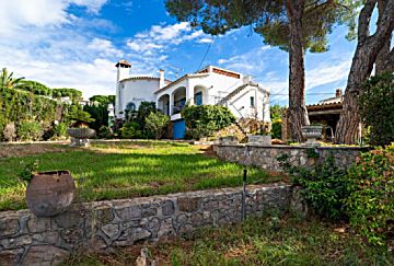 Foto Venta de casa con piscina y terraza en L'Escala, Puig Sec