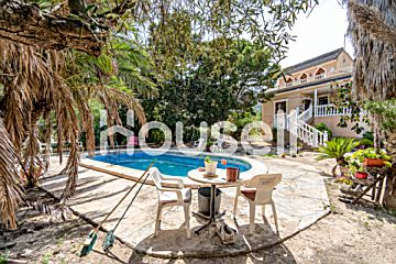  Venta de casas/chalet con piscina y terraza en Orihuela