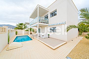  Venta de casas/chalet con piscina y terraza en Finestrat