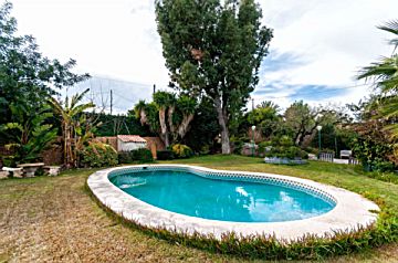 Imagen 1 Venta de casa con piscina en Benidorm
