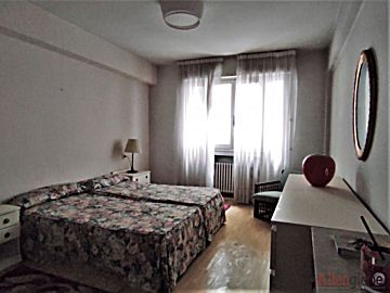 dormitorio Venta de piso con terraza en Centro (Oviedo)