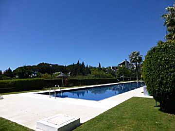 Imagen 1 Venta de piso con piscina en Costa del Sol Occidental - Area de Marbella