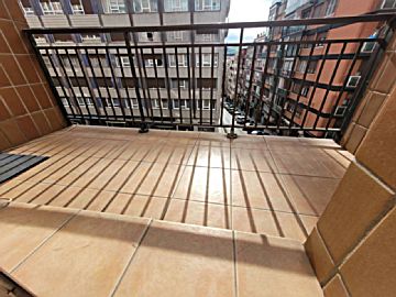 104301 Venta de piso con terraza en Santutxu (Bilbao)