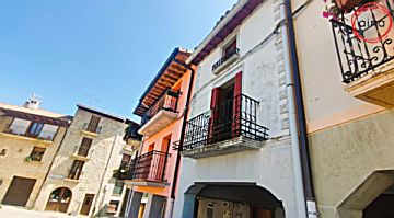 Foto Venta de casa con terraza en Navarra, Urroz Villa
