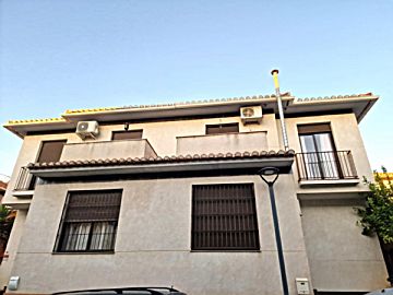 Foto Venta de casa con terraza en Pulianas, ---