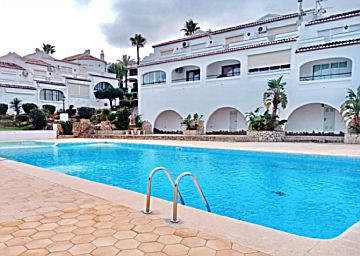 Foto Venta de casa con piscina y terraza en Dénia, Playa