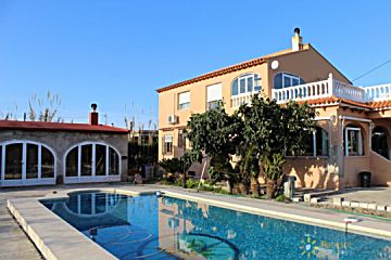 Foto Venta de casa con piscina y terraza en Oliva, Playa